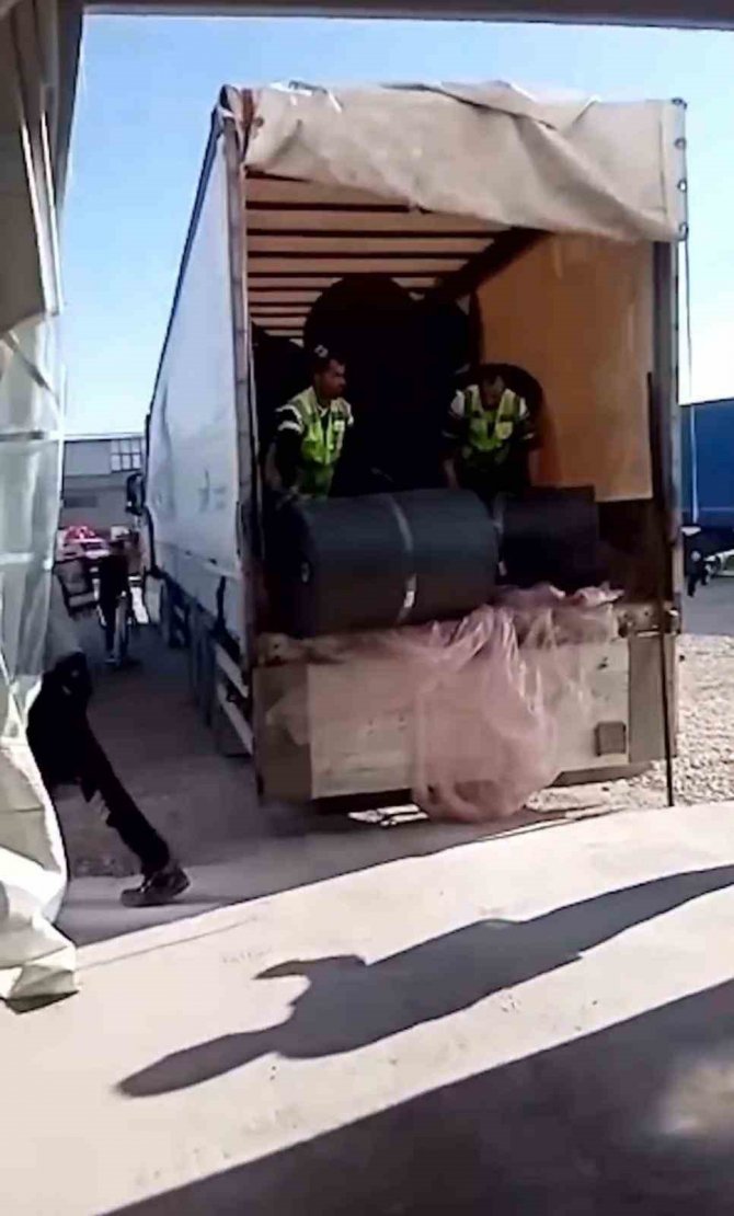 Bozüyük’ten Kahramanmaraş’a Çadır Zemini Yardımı