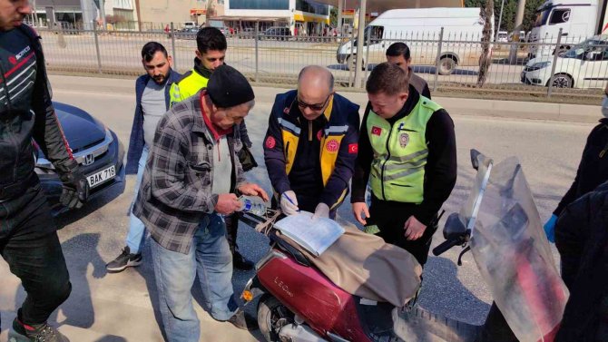 Bursa’da Bisikletten Düşen Alkollü Sürücü Polise Zor Anlar Yaşattı