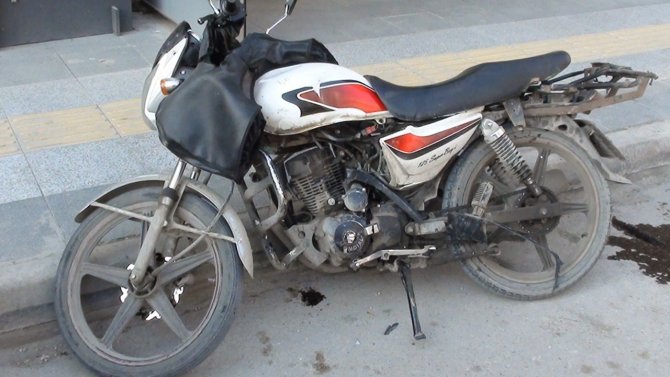 Çorum’da Otomobil Motosiklete Çarptı: 1 Yaralı