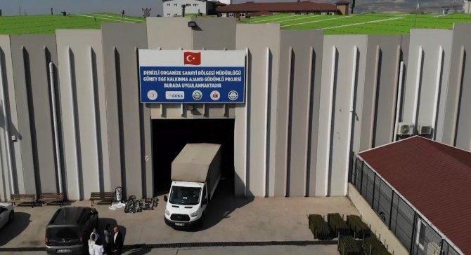 Denizli Osb’de Depremzedeler İçin Tam Teşekküllü Çadırlar Üretildi