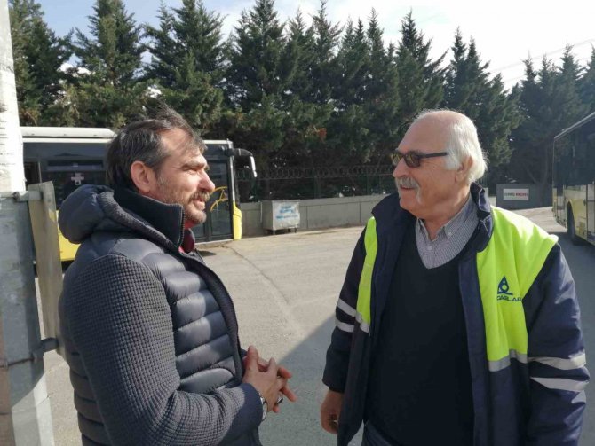 Deprem Bölgesine İş Makinesini Yetiştirmek İçin Hızla Giden Tırın Şoförü Konuştu