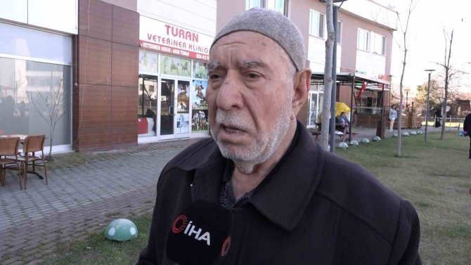 Depremzede Eyüp Ünler: “78 Yaşındayım.20 Deprem Gördüm. Ama Bu Hiçbirine Benzemiyordu”