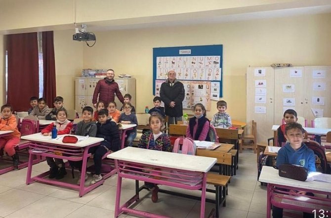 İ̇lkokuluna “Kardeş Okul” Projesi Çerçevesinde Destek Sağlandı