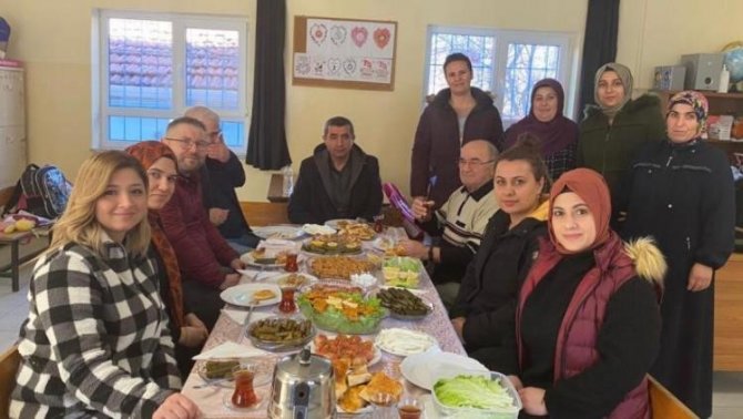 İ̇lkokuluna “Kardeş Okul” Projesi Çerçevesinde Destek Sağlandı