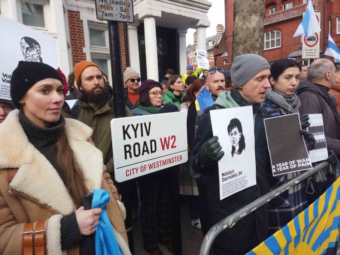 Londra’da Rusya Büyükelçiliği’nin Karşısındaki Sokağa Kiev İsmi Verildi