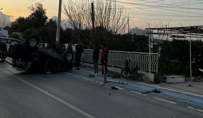 İ̇zmir’de Otomobil Takla Attı: 2 Yaralı