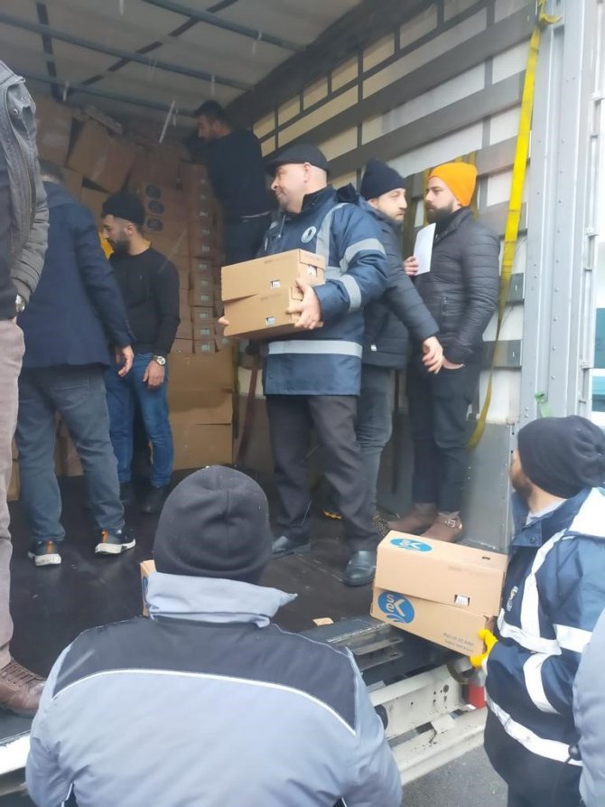 Yolda Hiç Tanımadıkları Kişilerin Emanet Ettiği Paraları Deprem Bölgesine Ulaştırdılar