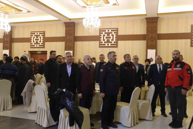 Deprem Kahramanlarına Teşekkür Yemeği