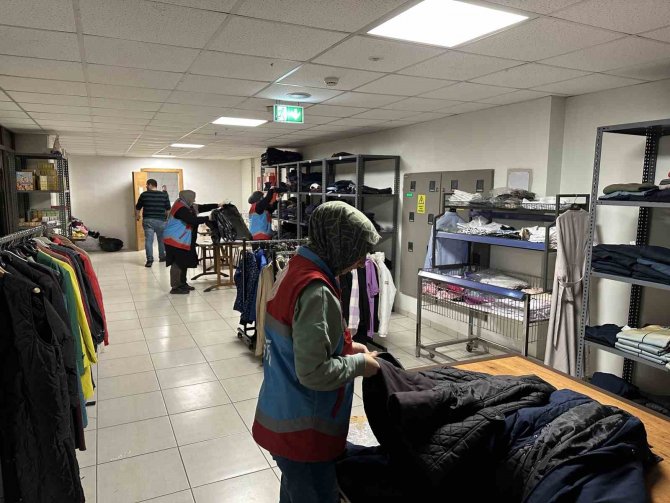 Düzce 4 Bin 165 Depremzedeyi Misafir Ediyor