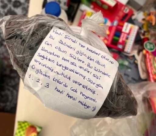 Depremzedelere Gönderilen Yardım Kolilerinden Çıkan Notlar Duygulandırıyor