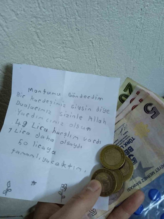 Depremzedelere Gönderilen Yardım Kolilerinden Çıkan Notlar Duygulandırıyor