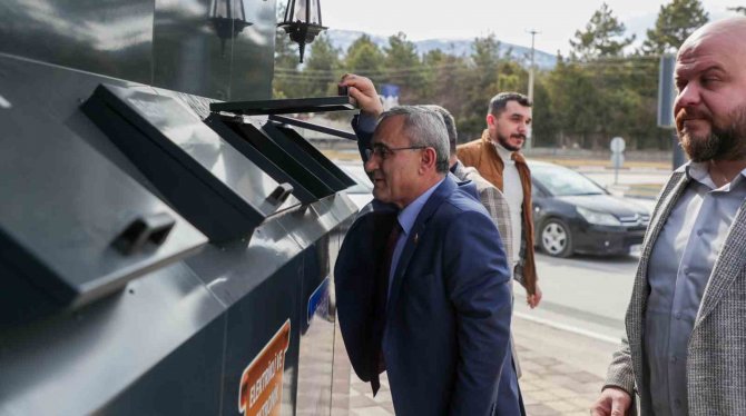Şehrin Farklı Noktalarına ’Mobil Atık Getirme Merkezleri’ Yerleştirildi