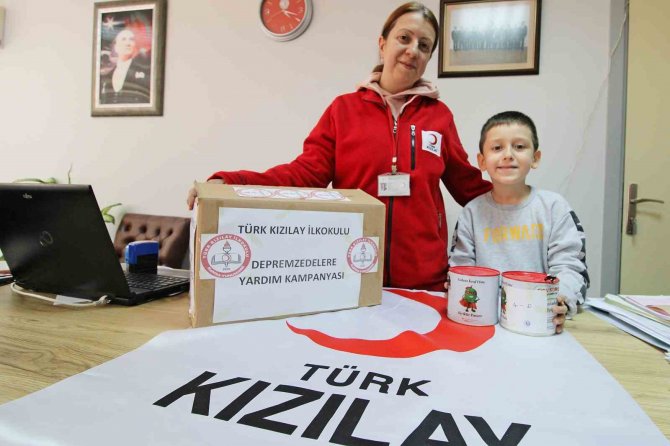 Kızılay Okulu Öğrencilerinden Depremzedeler İçin Duygulandıran Bağış