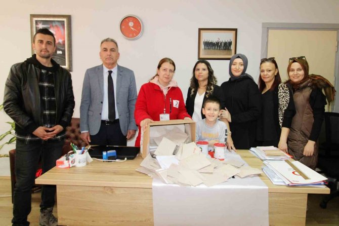 Kızılay Okulu Öğrencilerinden Depremzedeler İçin Duygulandıran Bağış