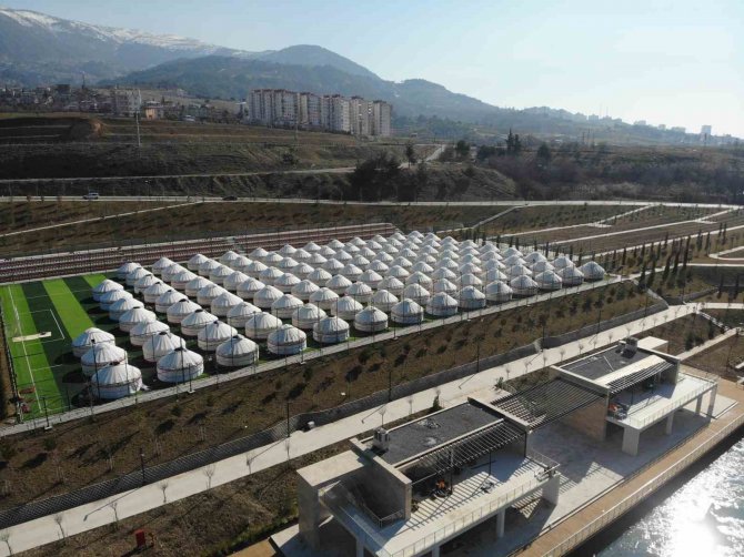 Yurt Çadırlar Sıcak Yuva Oldu