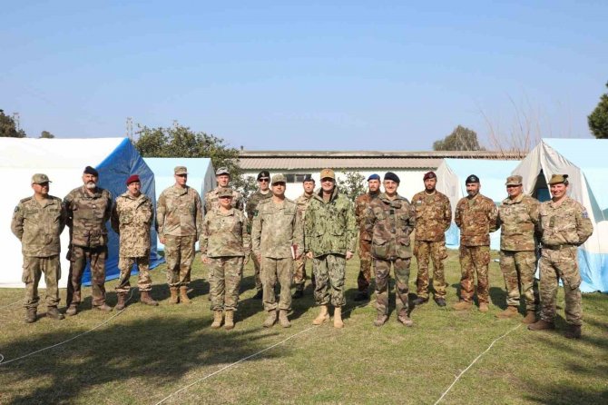Tsk Deprem Bölgesinde Nato İle Çalışmalara Devam Ediyor