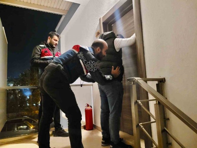 Bodrum’da 36 Ayrı Suçtan Aranan Şahsı Jandarma Yakaladı