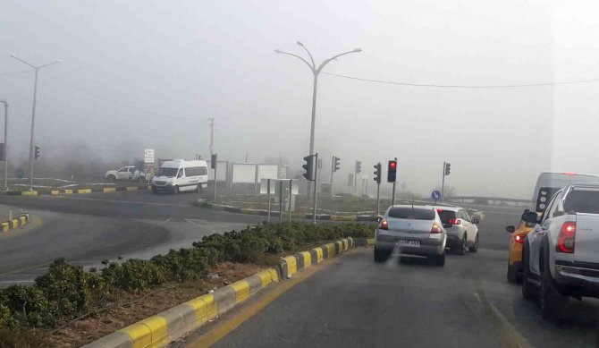 Menteşe’de Sisli Hava Sürücüleri Olumsuz Etkiledi