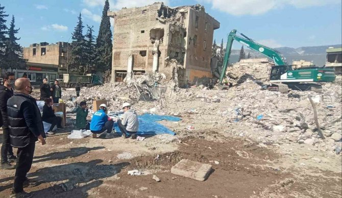 Vali Varol Konteynır Kenti Ziyaret Etti