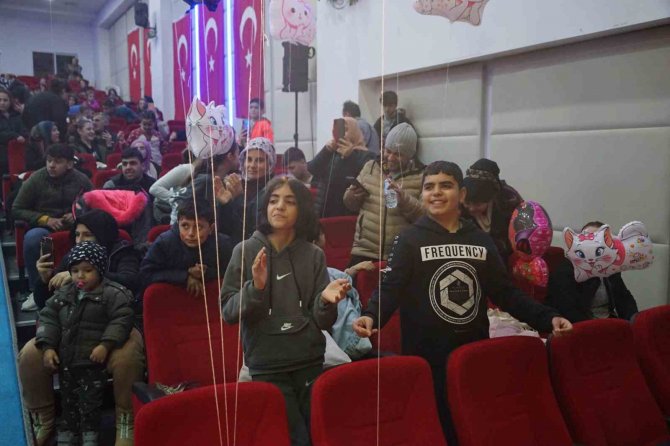 Depremzede Aileler Ve Çocuklar, Düzenlenen Eğlencede Moral Buldu