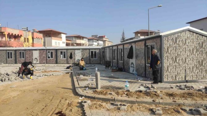Melikgazi Belediyesi Elbistan’a Konteyner Çarşı Kuruyor