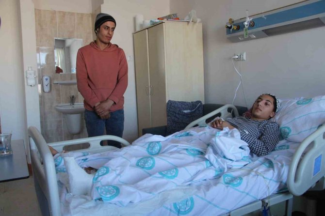 Deprem Günü Kar Topu Oymalarına İzni Çıkmadı, 8 Kişilik Aileden Bir O Kurtuldu