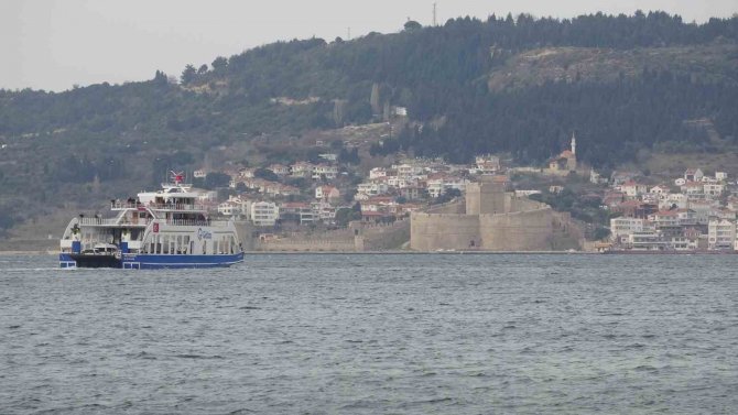 Bozcaada Ve Gökçeada’ya Yarınki Bazı Feribot Seferleri İptal Edildi