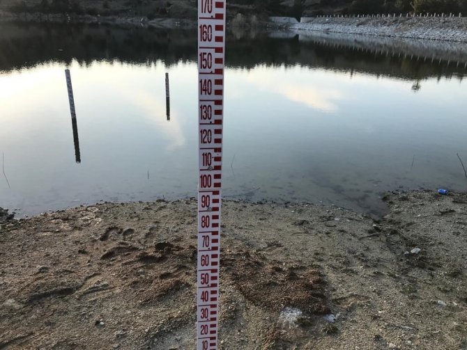 Göletlerdeki Su Seviyesi Düştü