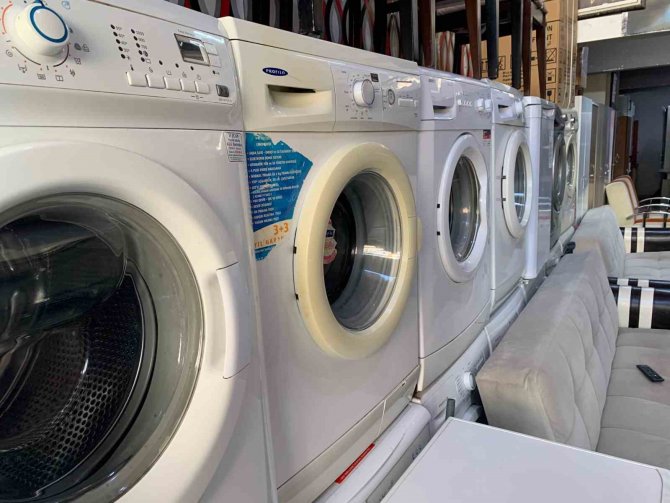 Üniversitelerde Uzaktan Eğitim Kararıyla İkinci El Eşya Dükkanlarında Yoğunluk Başladı