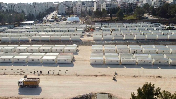 Adıyaman’da 300 Konteyner Ailelere Teslim Ediliyor
