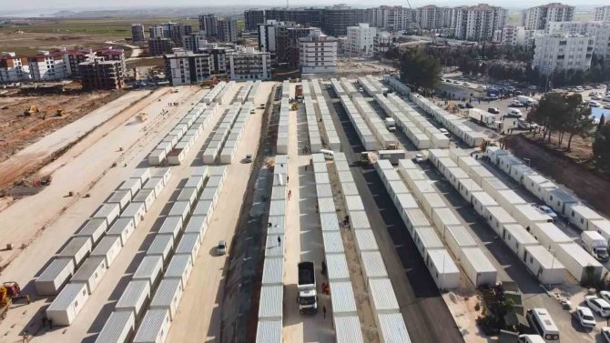 Adıyaman’da 300 Konteyner Ailelere Teslim Ediliyor
