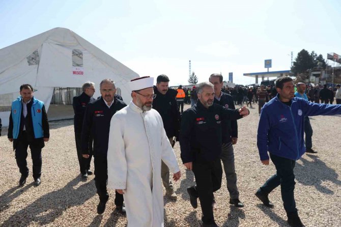 Diyanet İ̇şleri Başkanı Erbaş, Malatya’da İncelemelerde Bulundu