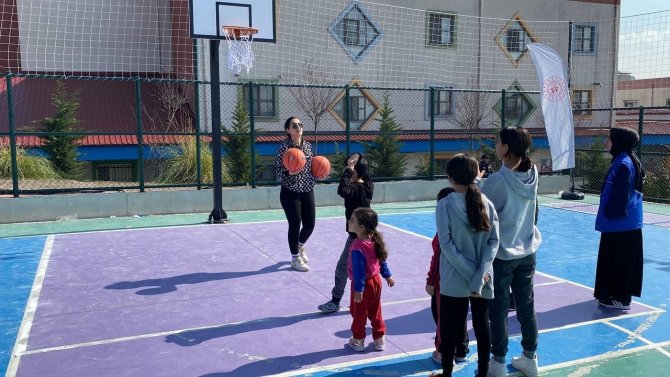 Depremzede Çocuklar Yaşadıklarını Sporla Unutmaya Çalışıyor