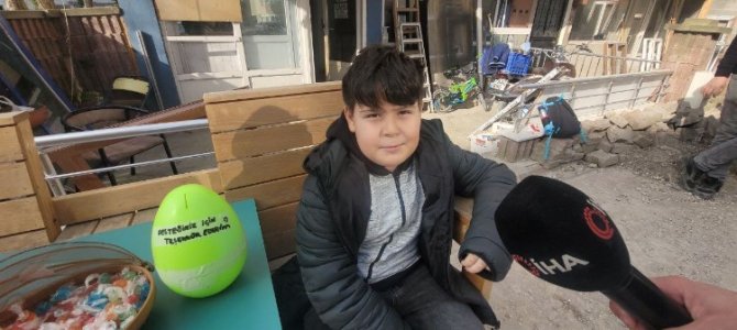 9 Yaşındaki Enis Kaan Evde Ürettiği Sabunları Satıp Ücretini Depremzedelere Gönderiyor