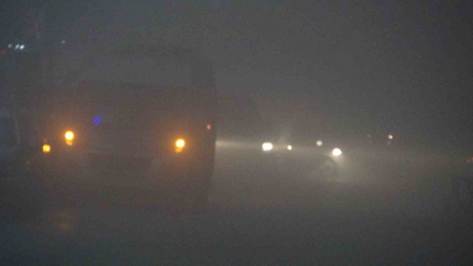 Yüksekova’da Yoğun Sisten Dolayı Görüş Mesafesi 5 Metreye Düştü