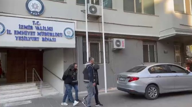 İ̇zmir Polisinden Sahte Para Operasyonu