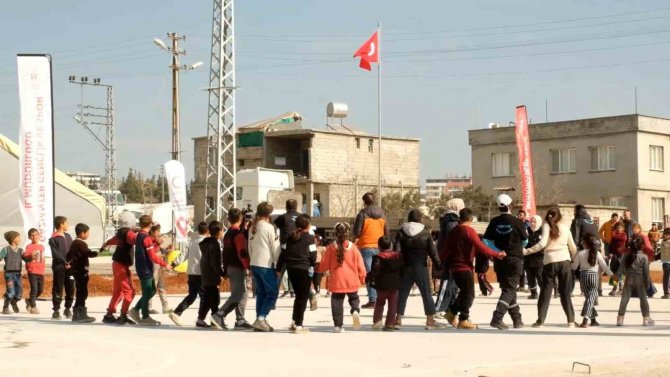 Bakan Kurum: “Depremden Etkilenen Kardeşlerimizin Ne İhtiyacı Varsa Hepsine Yetişmeye Çalışıyoruz”