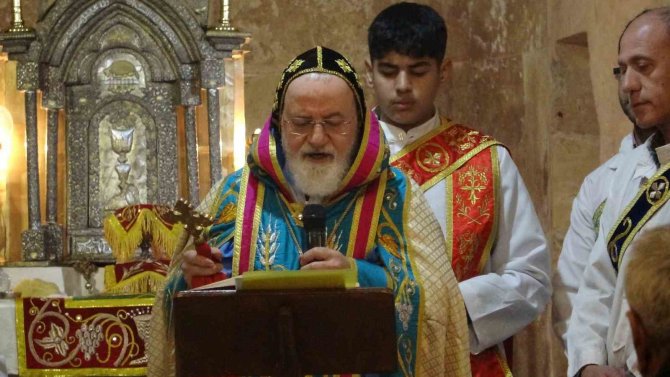 Mardin’de Dinler Farklı Olsa Da Dualar Aynı