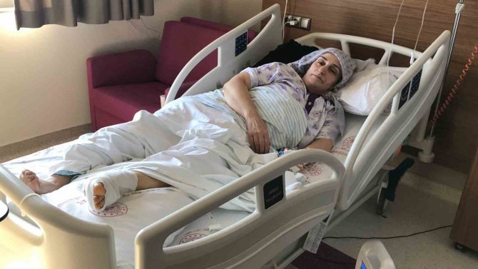 33 Saat Sonran Enkazdan Çıkartılan Gülmez, “Afad’ın Işığını Görünce Ağladım”