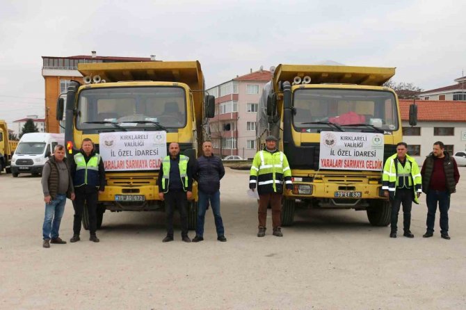Köylülerden Deprem Bölgesine Odun Desteği