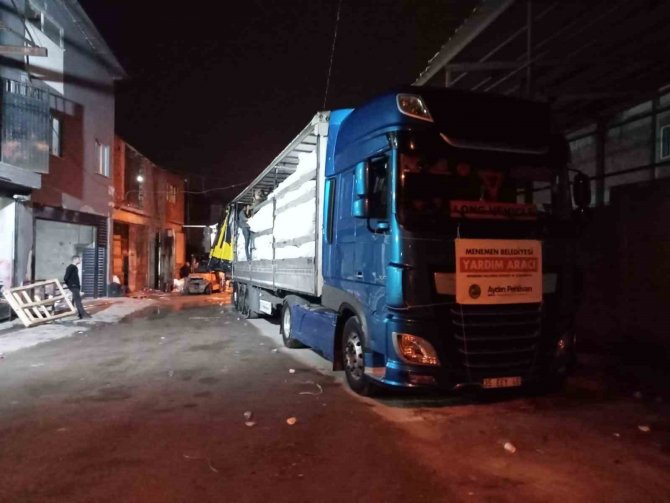 Menemen Belediyesinden Deprem Bölgesine Çadır Desteği