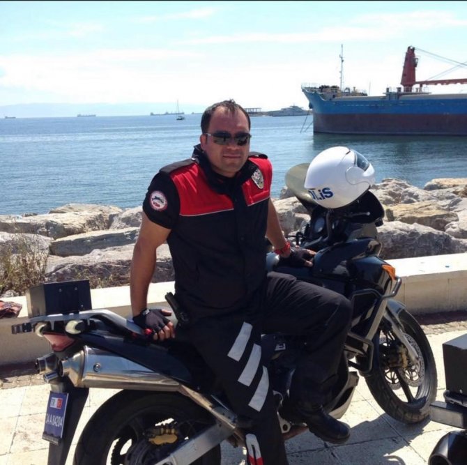 Polis Memuru Kalbine Yenildi