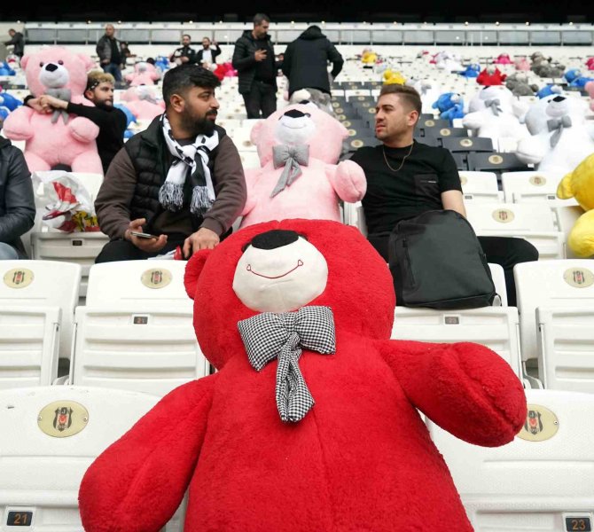 Spor Toto Süper Lig: Beşiktaş: 0 - Fta Antalyaspor: 0 (Maç Devam Ediyor)
