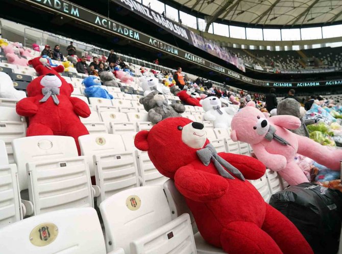 Spor Toto Süper Lig: Beşiktaş: 0 - Fta Antalyaspor: 0 (Maç Devam Ediyor)