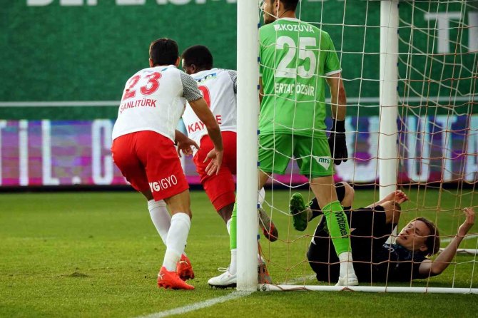 Spor Toto Süper Lig: Ümraniyespor: 1 - Adana Demirspor: 1 (Maç Sonucu)