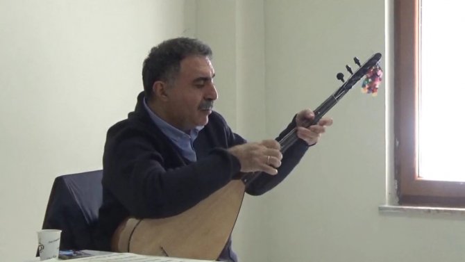 Gezici Bağlama Atölyesi İle Bağlama Gelecek Nesillere Aktarılıyor