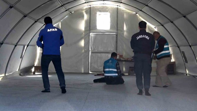 Türkiye Diyanet Vakfı Depremzedelerin Yaralarını Sarıyor