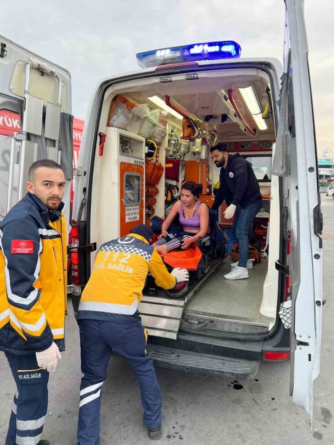 Yüzmek İçin Denize Giren Kadın Boğulmaktan Son Anda Kurtuldu