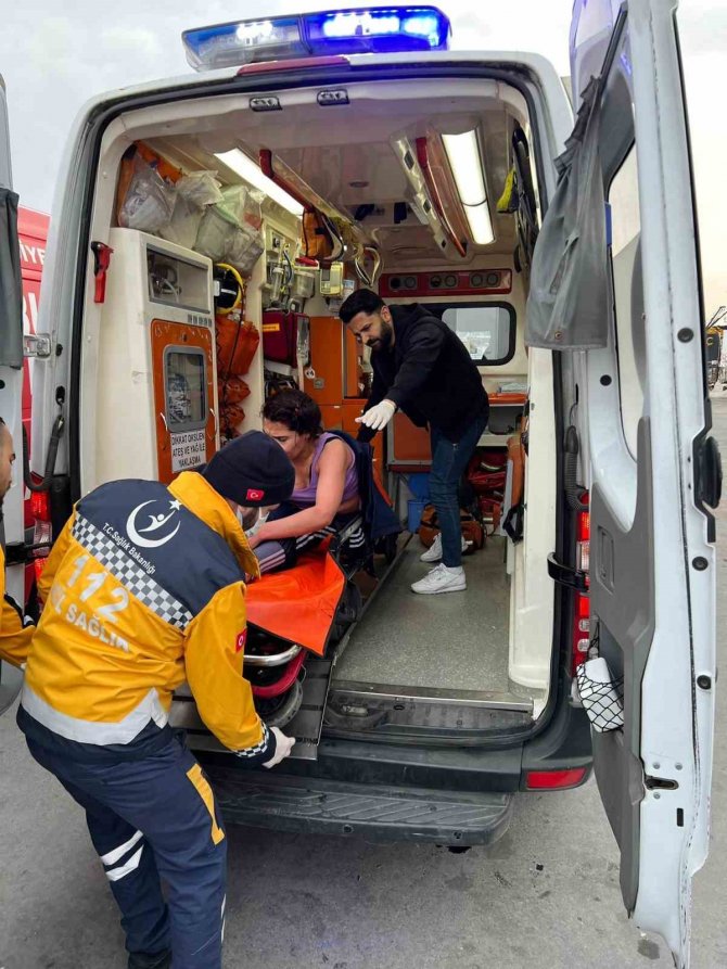 Yüzmek İçin Denize Giren Kadın Boğulmaktan Son Anda Kurtuldu