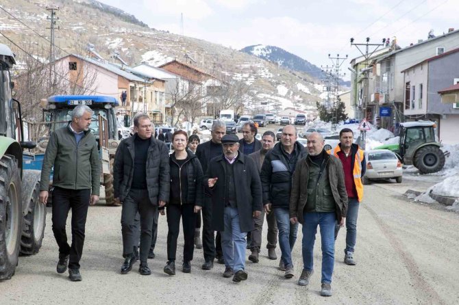 Başkan Seçer: "Adıyaman’ın Ayağa Kalkması İçin Her Türlü Gayreti Göstereceğiz"